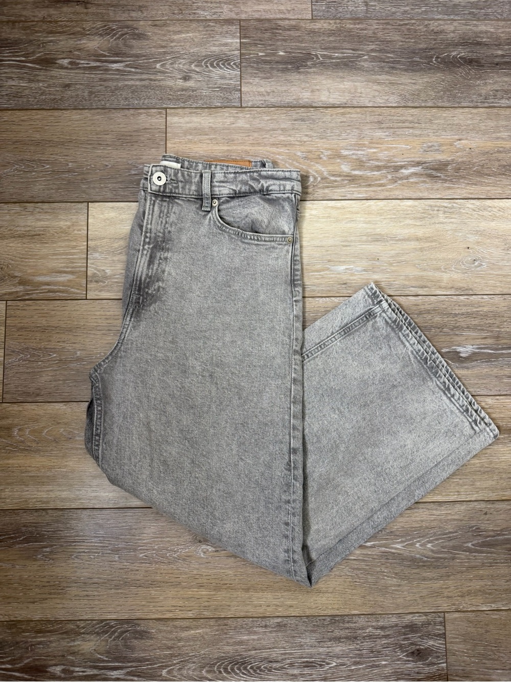H&M Gray Washed Jeans Classic Straight Fit Sz 10